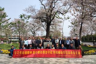 西媒：皇马对去年夏天签下的19岁中卫里贝斯非常满意